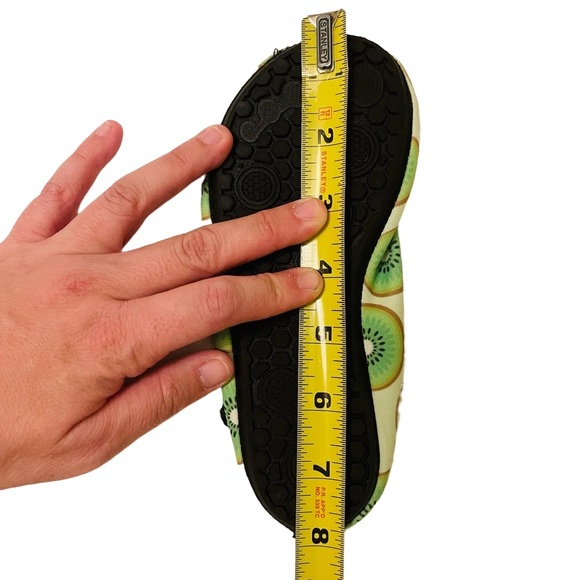 NEW Kids Water Shoes (E31) - Picture 7 of 9